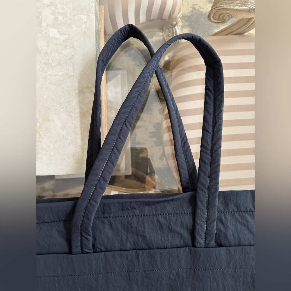 lululemon athletica On My Level Tote Large - Picture 6 of 17